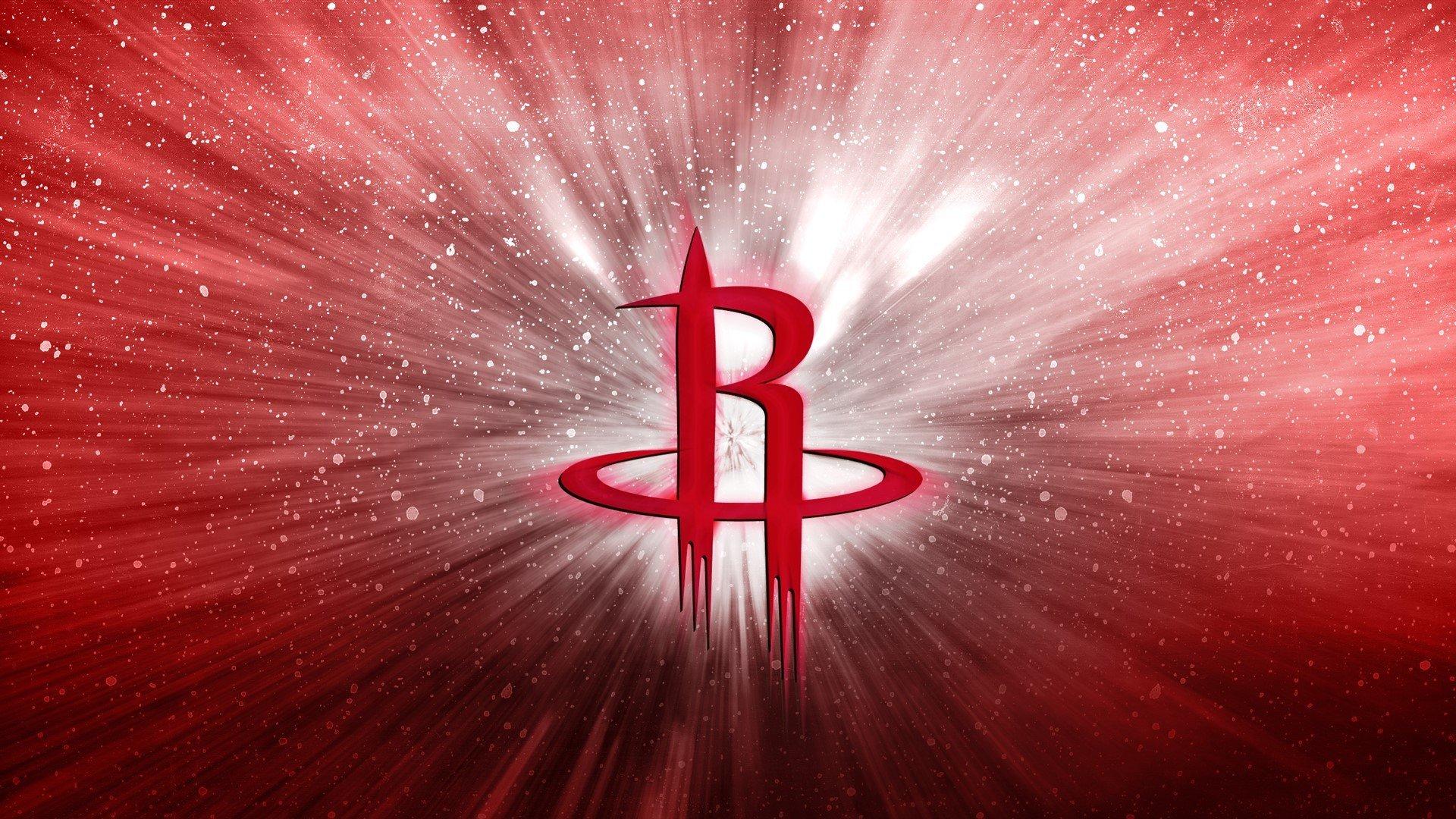 篮球迷热议规则边界，球星哈登回应走步质疑，承诺新赛季将推创新技术